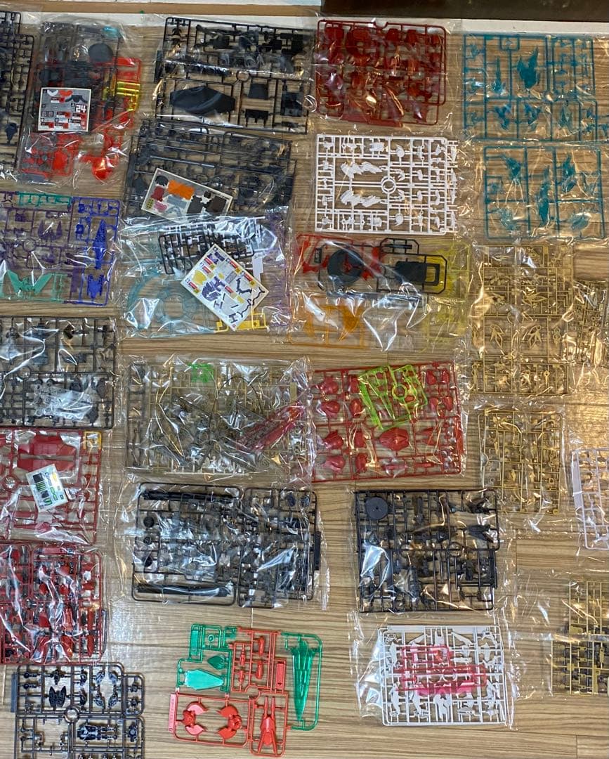 アニメプラモデルキット大量セット – 未切り離しパーツ多数 – 未開封品あり