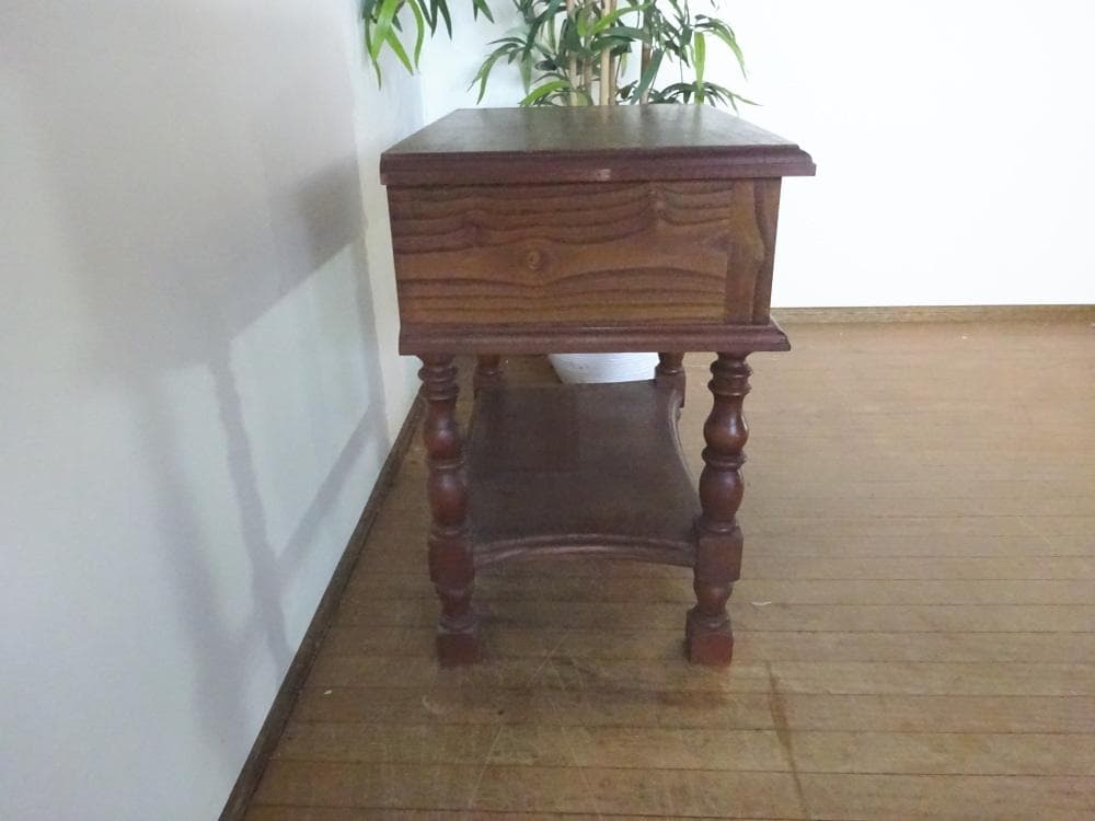 イギリスアンティーク　サイドテーブル　飾り台　花台　オーク材