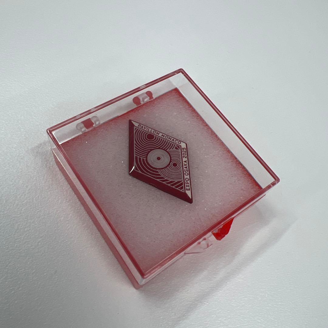 万博　モナコピンバッジ