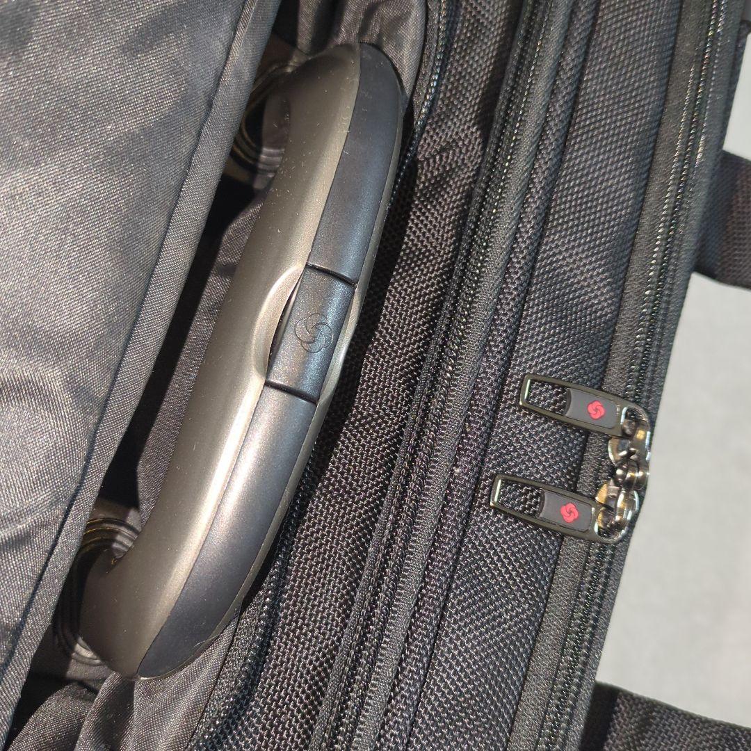 美品　Samsonite　ブラック キャリーケース 伸縮ハンドル付き