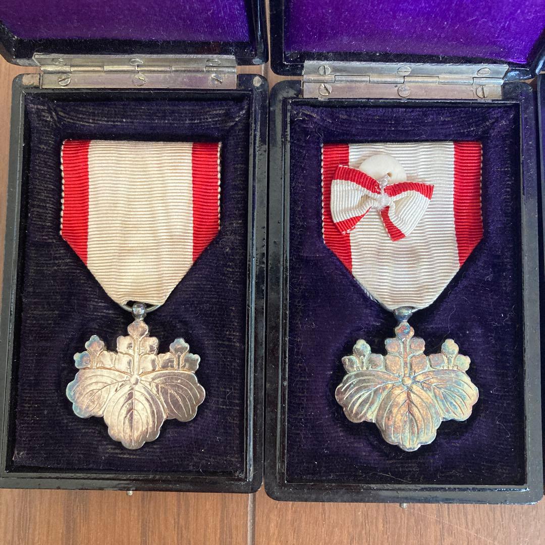 勲八等白色桐葉章