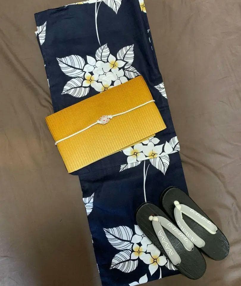 ◆大人ゆかた◆品ある紫陽花（あじさい）紺浴衣◆どなたでもお似合いになるシンプル柄