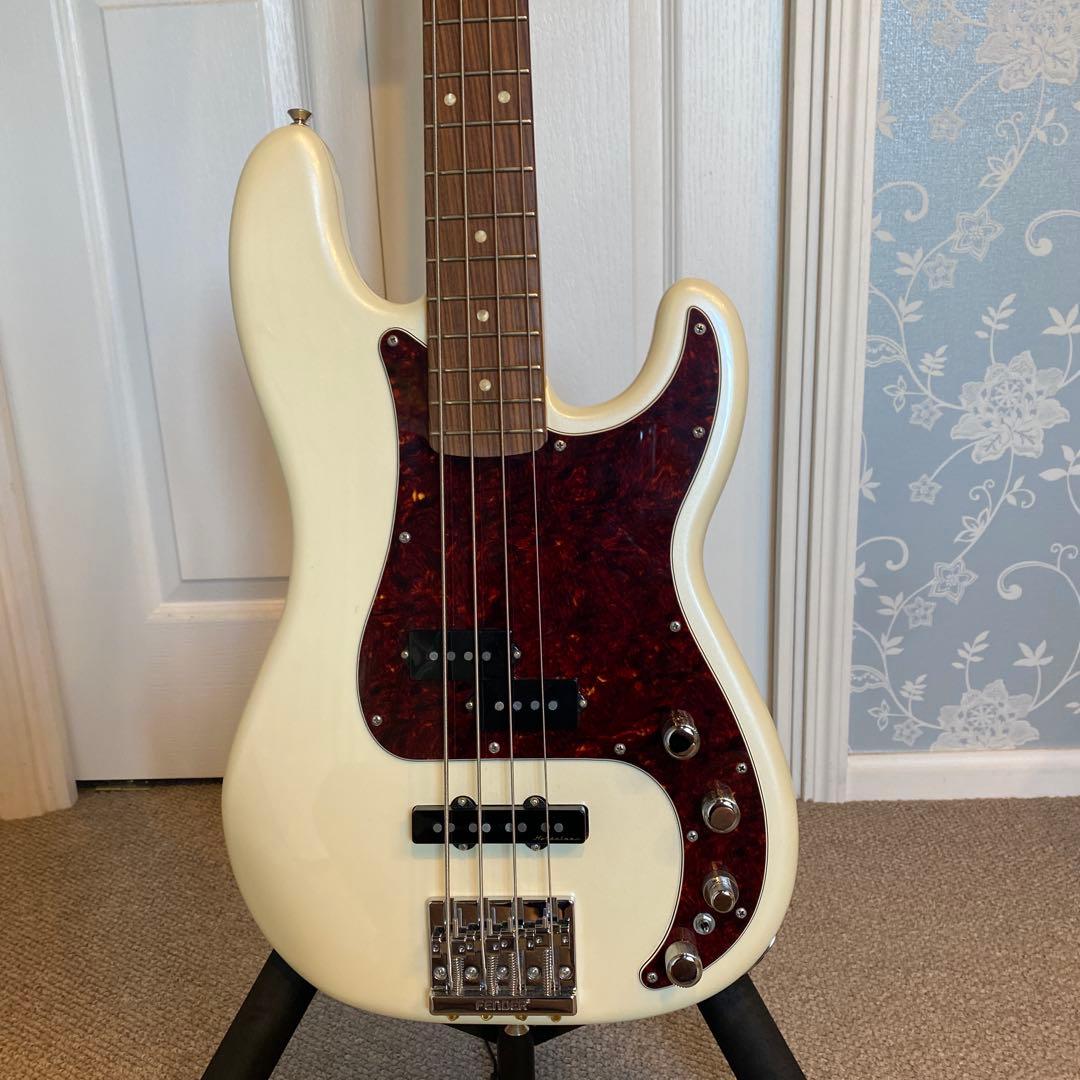 Fender PLAYER PLUS アクティブプレシジョンベース