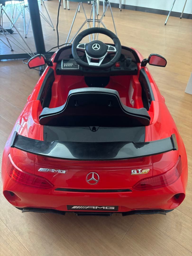 子供用 電動自動車 メルセデス・ベンツ AMG GT 赤