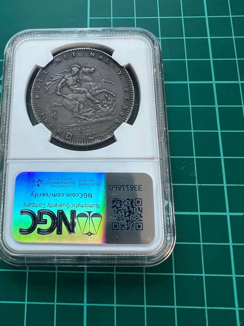 外国銀貨　スラブケース入り　NGC 英国　クラウン銀貨　 1820年
