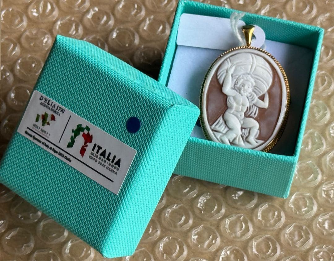 大阪・万博　ファルネーゼのアトラス　カメオ　ピンズ　ピンバッジ　ブローチ