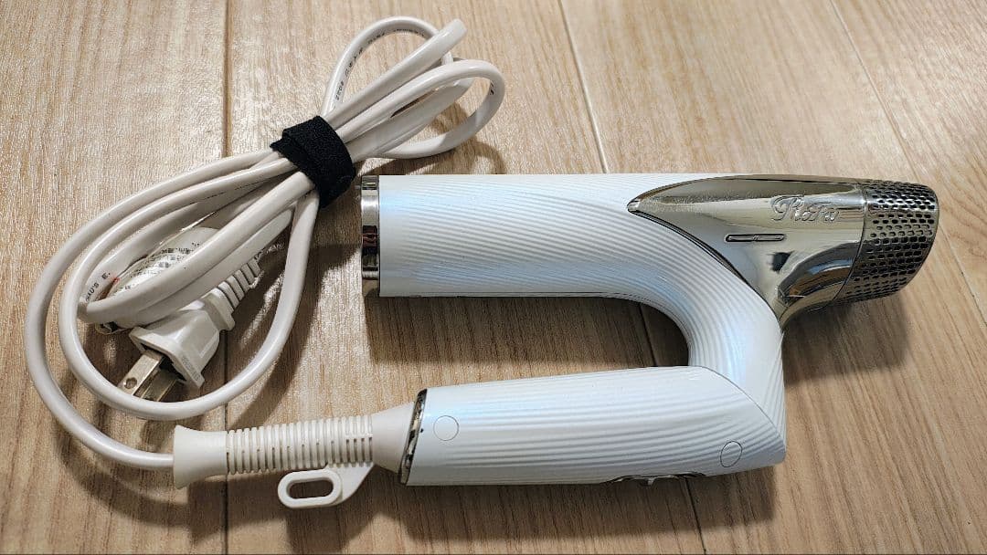 1週間限定 特別価格！ リファ ドライヤー ホワイト 2022年製 AB10