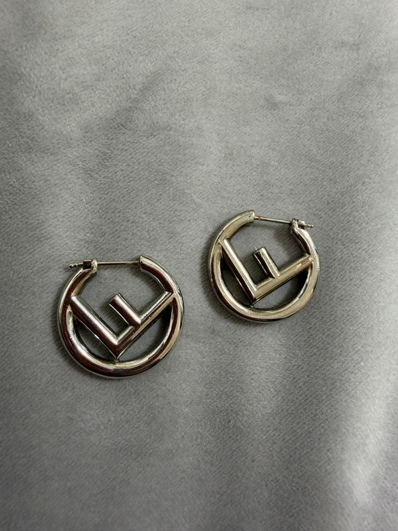 ろくFENDI シルバー フープピアス