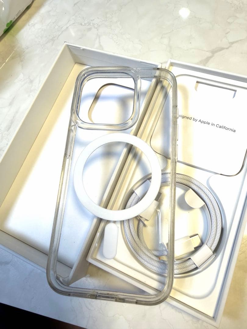 【美品】iPhone15 pro SIMフリー128GB ケース付