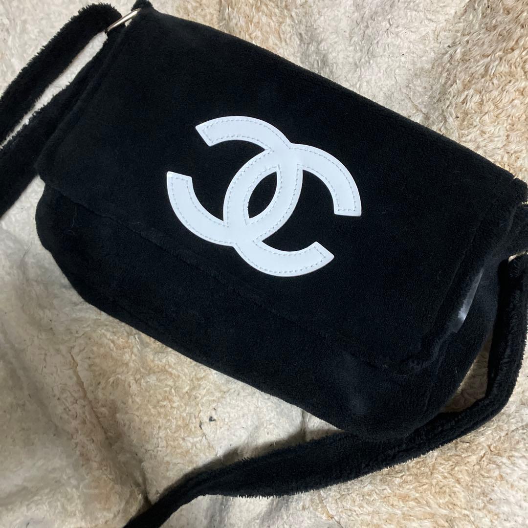 早い者勝ち 最終値下げです CHANEL ブラック ショルダーバッグ
