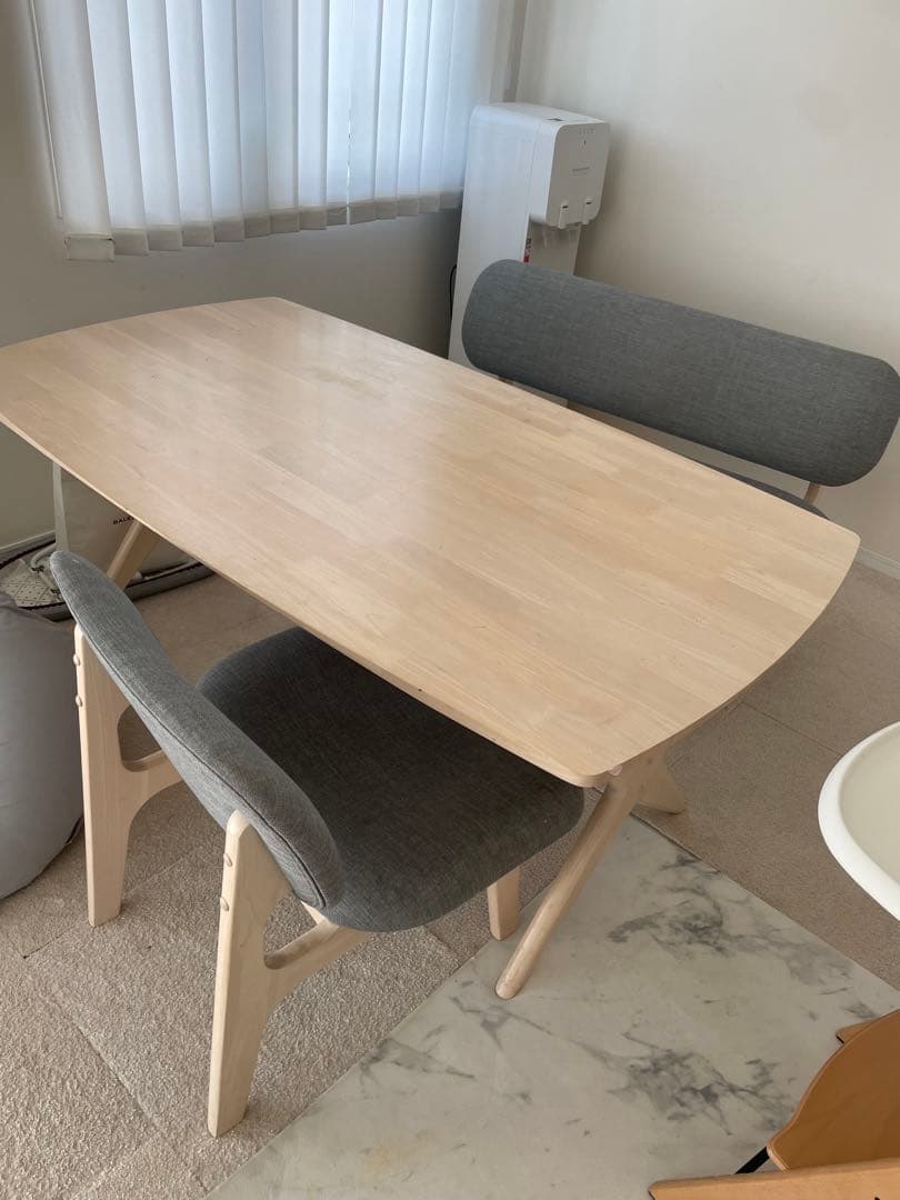 木製ダイニングテーブルとグレー椅子セット［直接譲渡］［江東区］