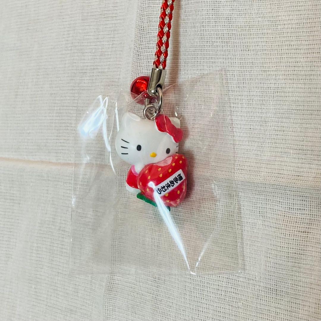 242.ハローキティ　【福岡限定】ご当地キティ　あまおう