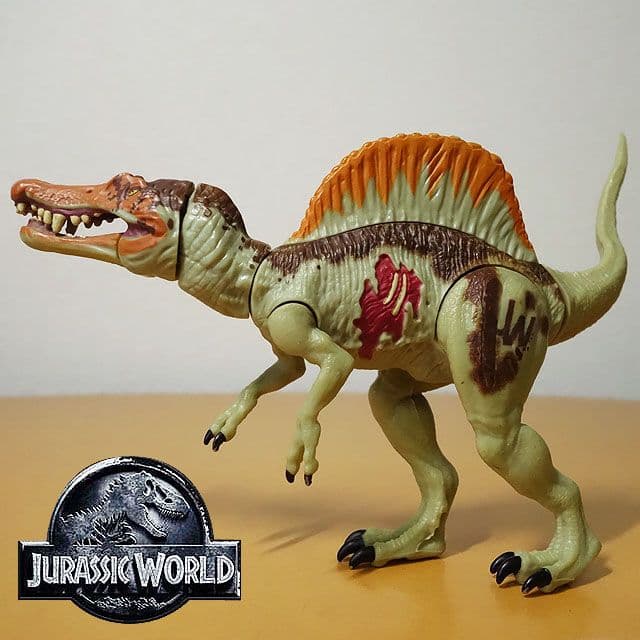 ジュラシックワールド　ティラノサウルス 未開封 スピノサウルスセット