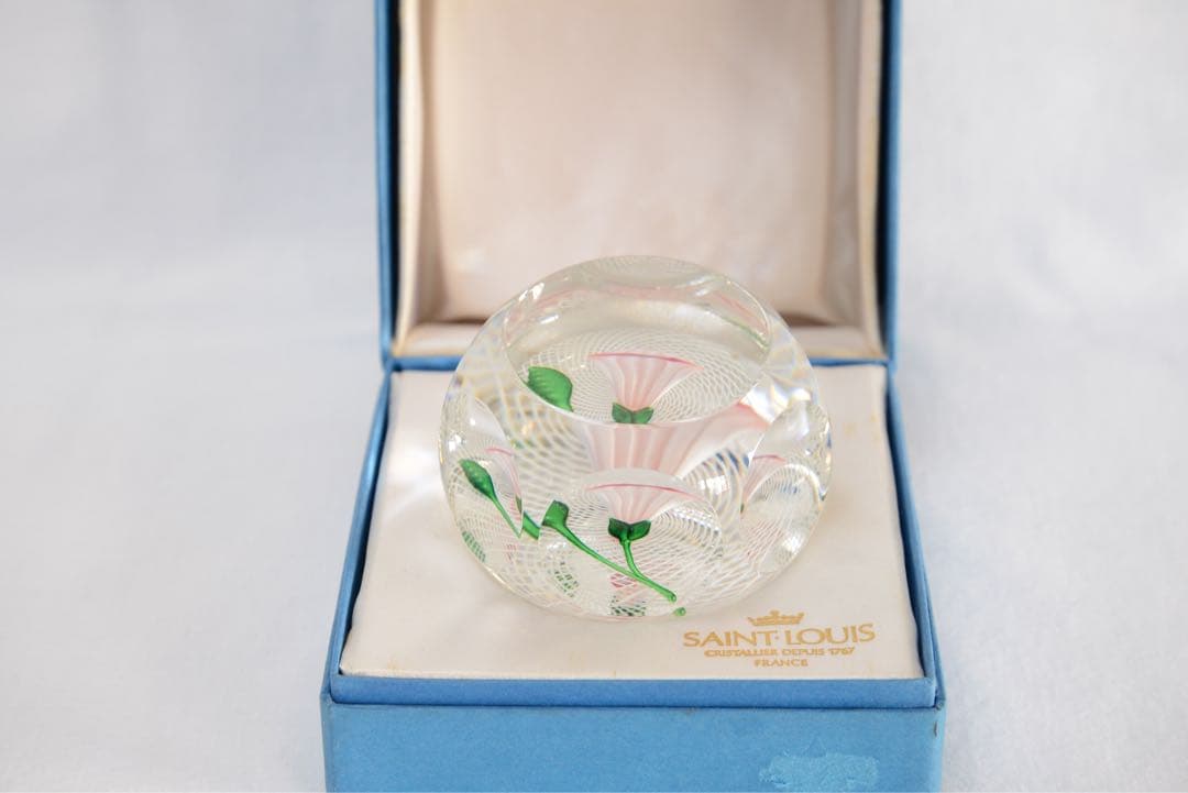 SAINT LOUIS フラワーモチーフ ガラスペーパーウェイト