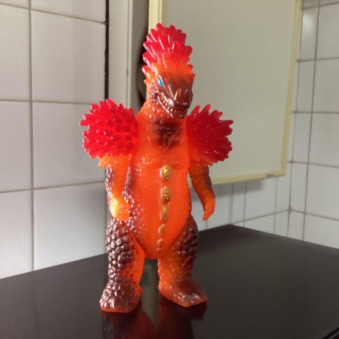 円谷コミュニケーションズ　ベロクロンミサイル全弾発射　怪獣郷　美品