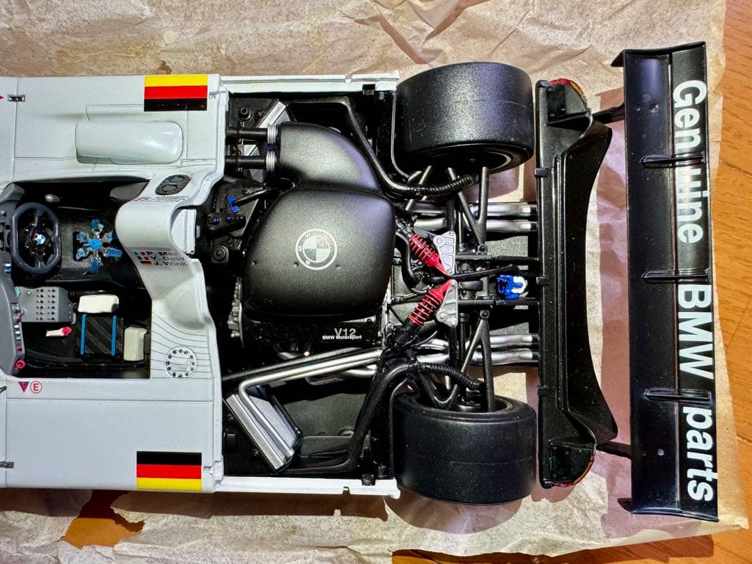 京商 1/18 BMW V12 LMR 1991年ル・マン優勝車 エンジン付き