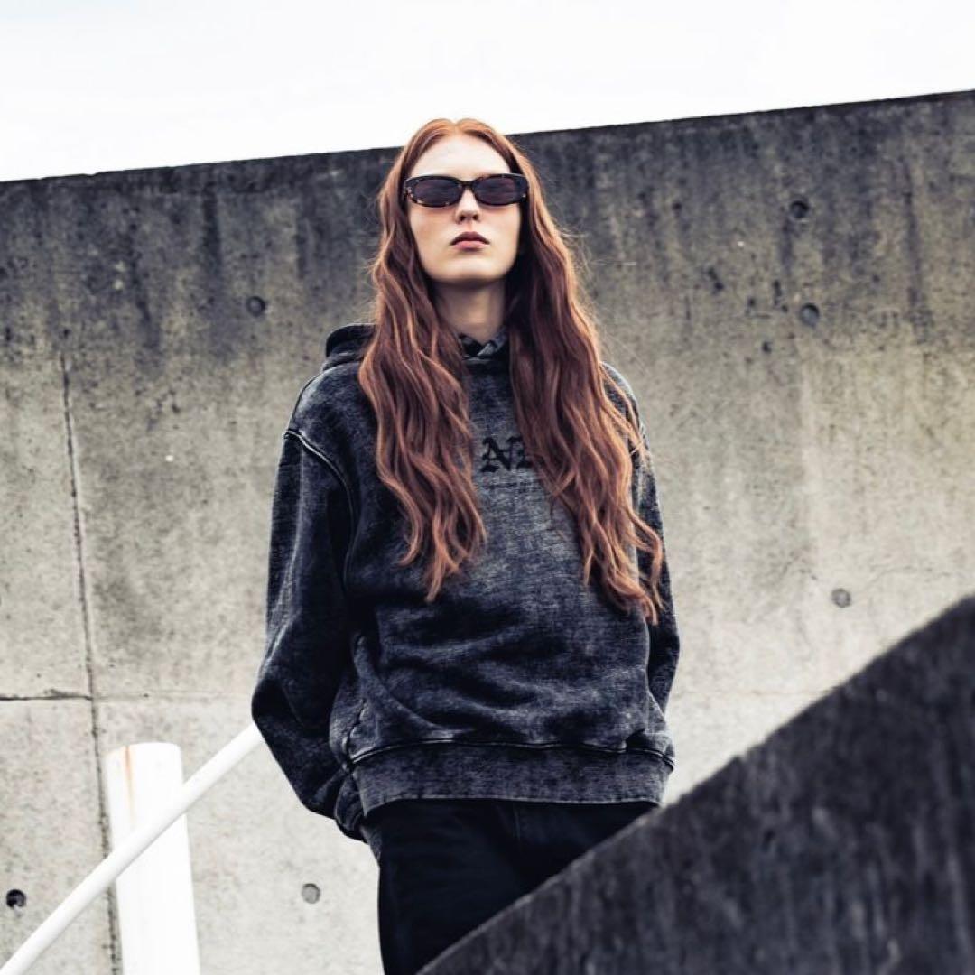 ミュージシャン NIL DUE / NIL UN Faded Bleach Hoodie