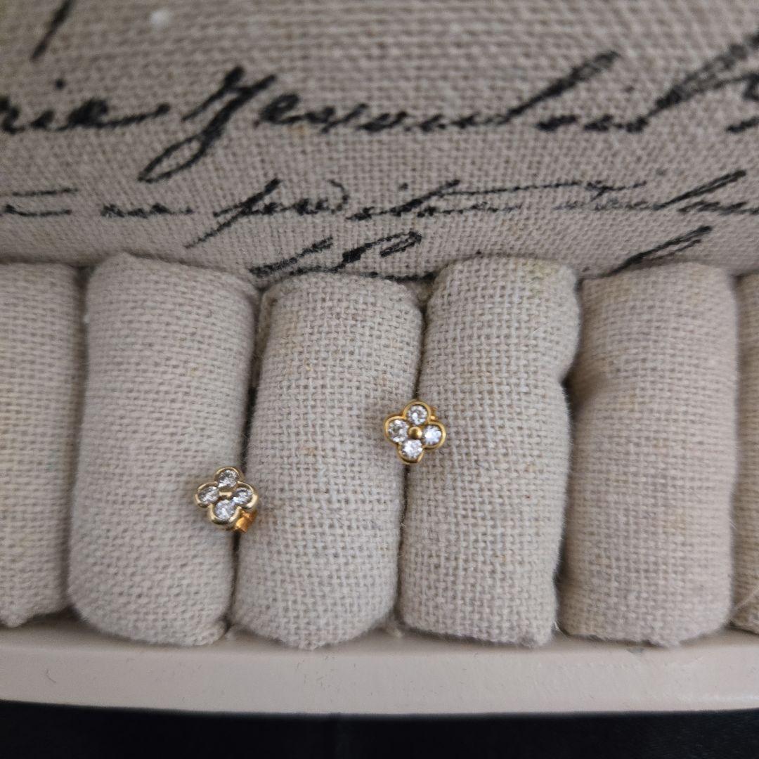 K18 & K18WG シンメトリー花形ダイアモンドスタッドピアス✨