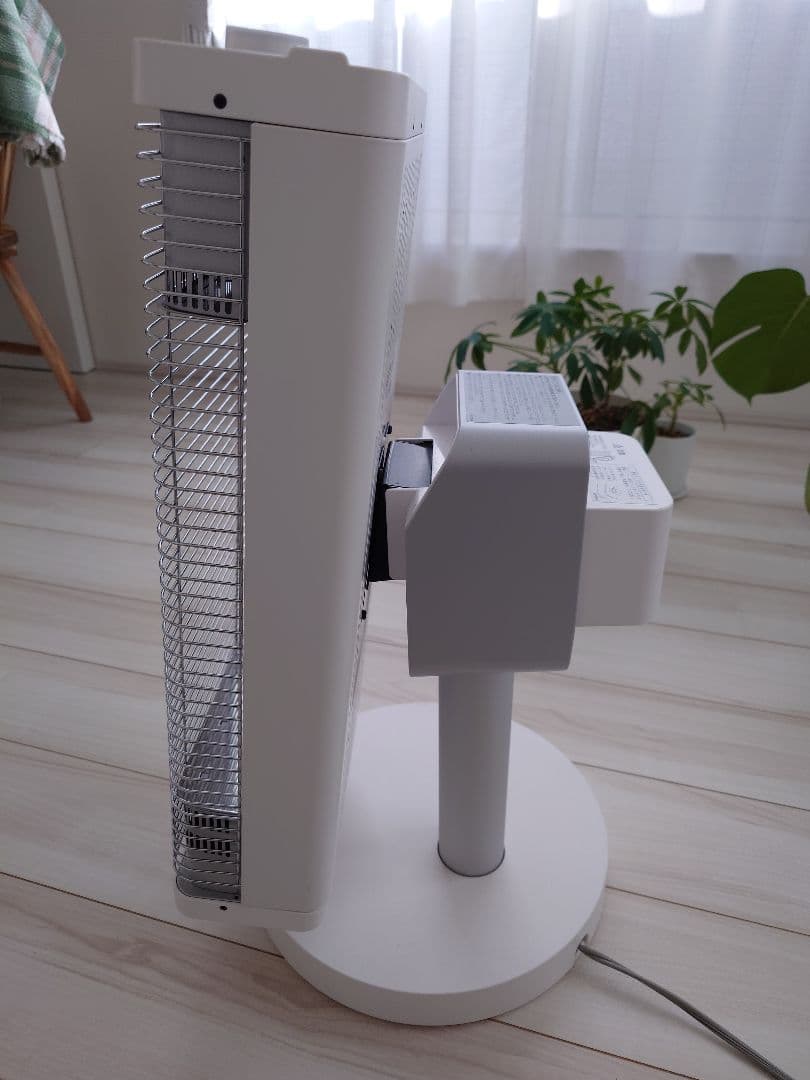 美品　ダイキン 遠赤外線暖房機 セラムヒート ERFT11WS-W ホワイト