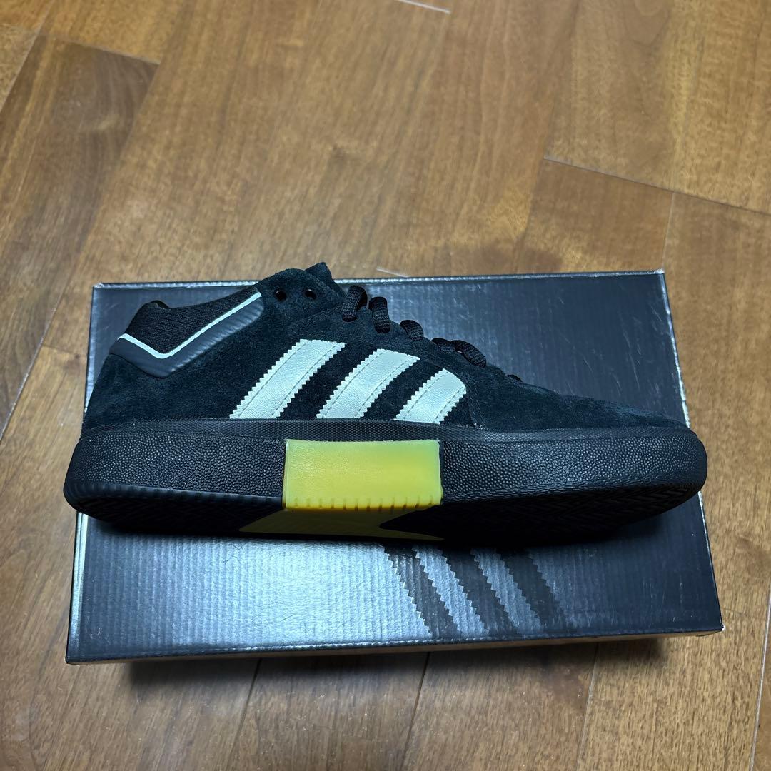 adidas Tyshawn スニーカー 25.5