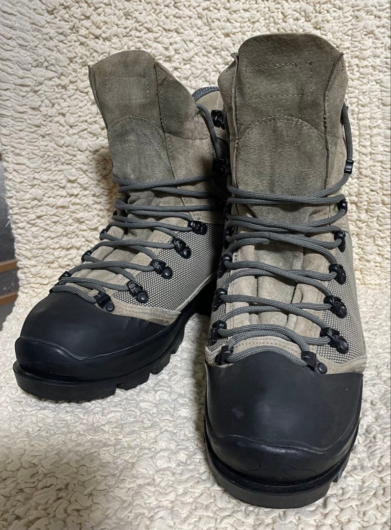 個人装備 BATES TORA BORA ALPINE E03600 8.5 R