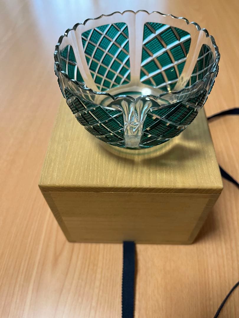 薩摩切子、緑色のガラス切子細工 木箱付き、尚古集成館今日明日期間限定値下げ