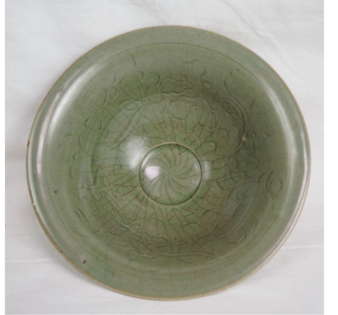 送料無料　時代物　刻花青磁鉢　径18.5ｃｍ　検/中国古玩骨董明代清代乾隆雍正