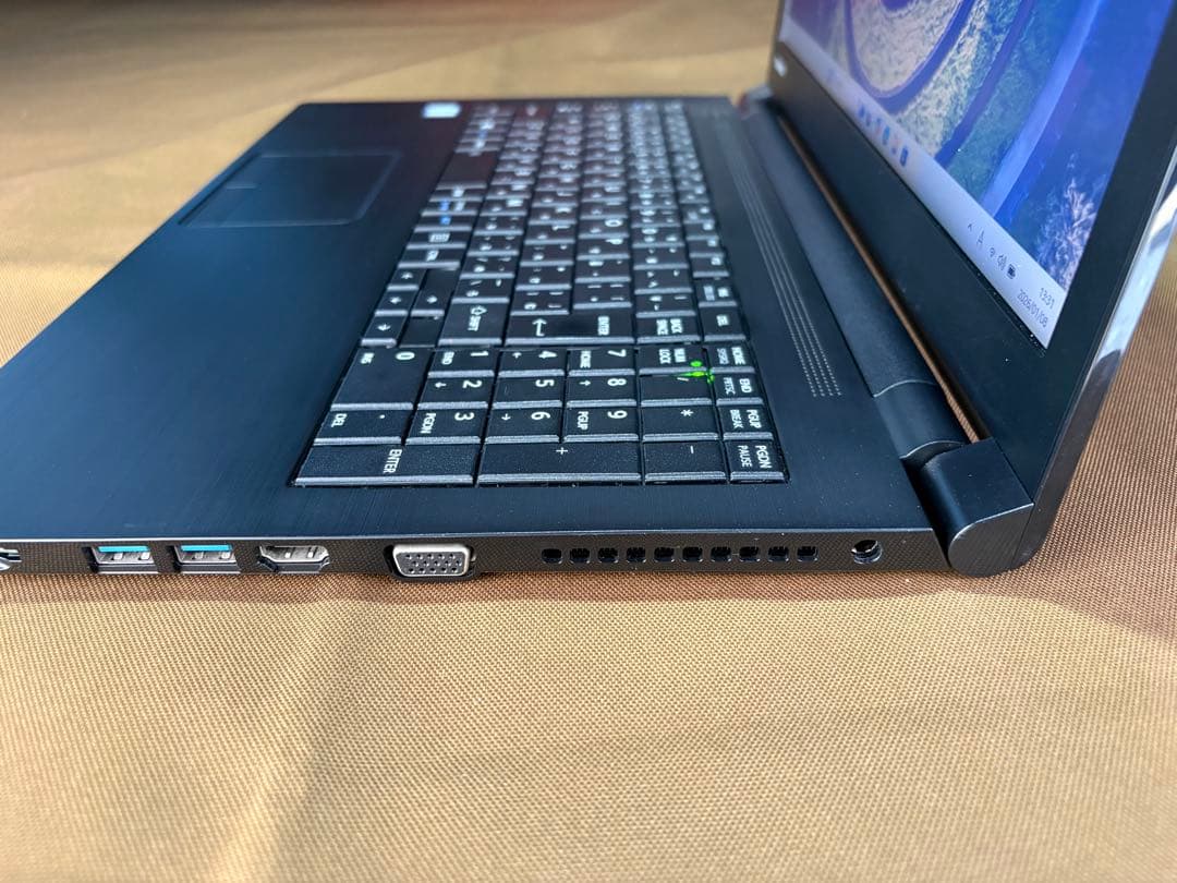 dynabook B65 第8世代i5 SSD256GB Win11
