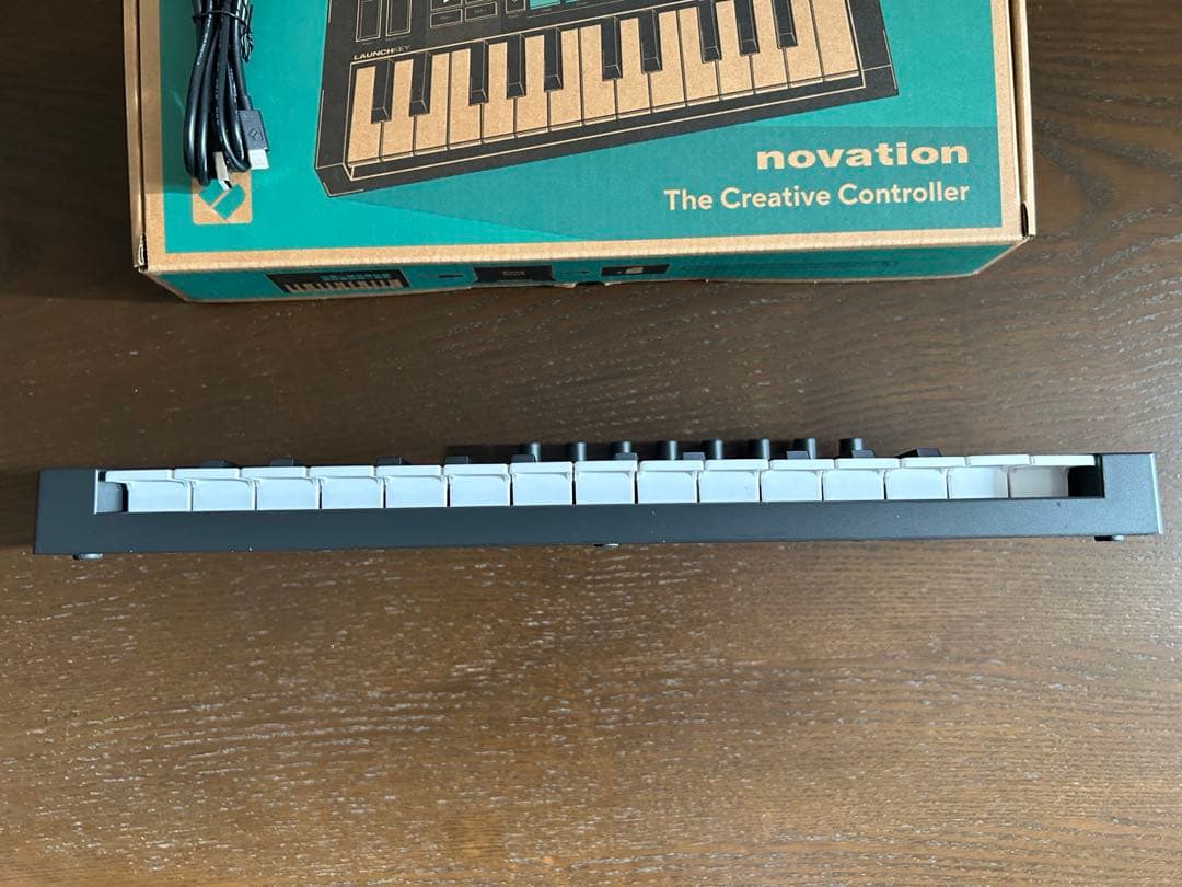 Novation Launchkey mk4 Mini 25鍵 MIDI