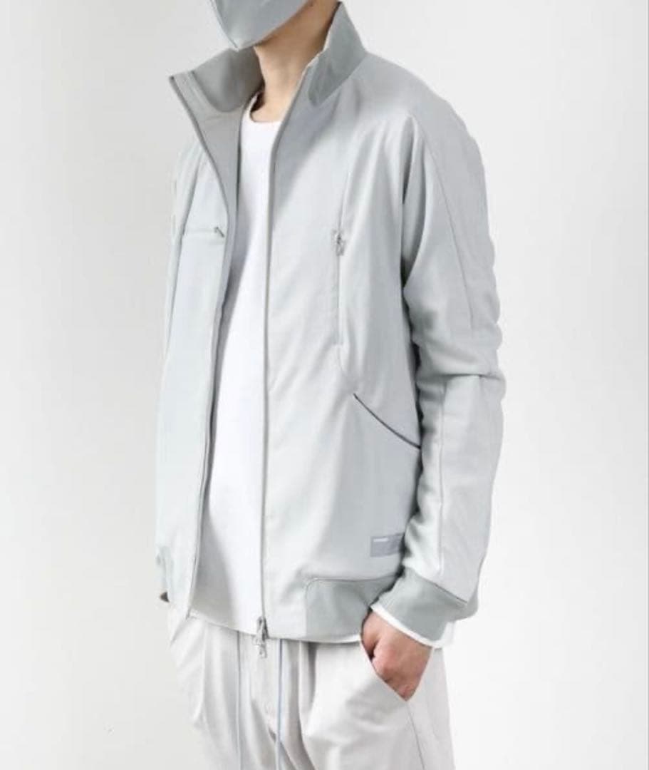 ATTACHMENT TECHNICALTRACKJACKET サイズ3