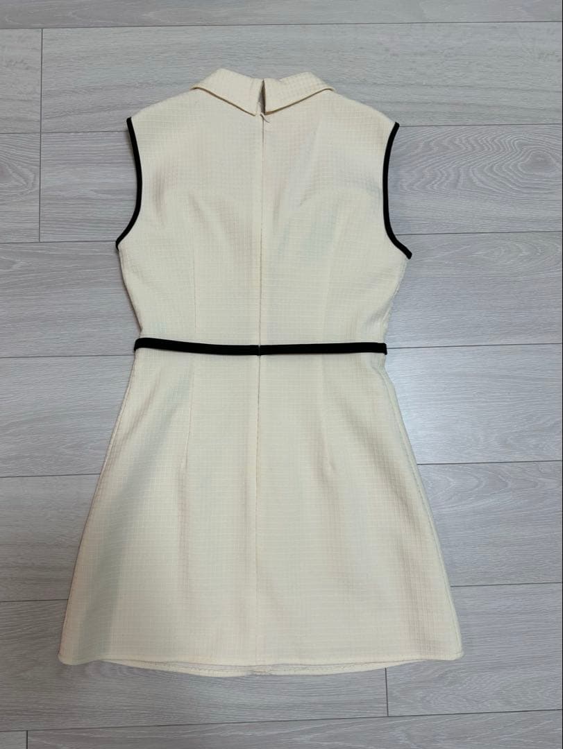 DEA. ベルト ノースリーブ 襟付き フレア　ミニドレス　キャバドレス