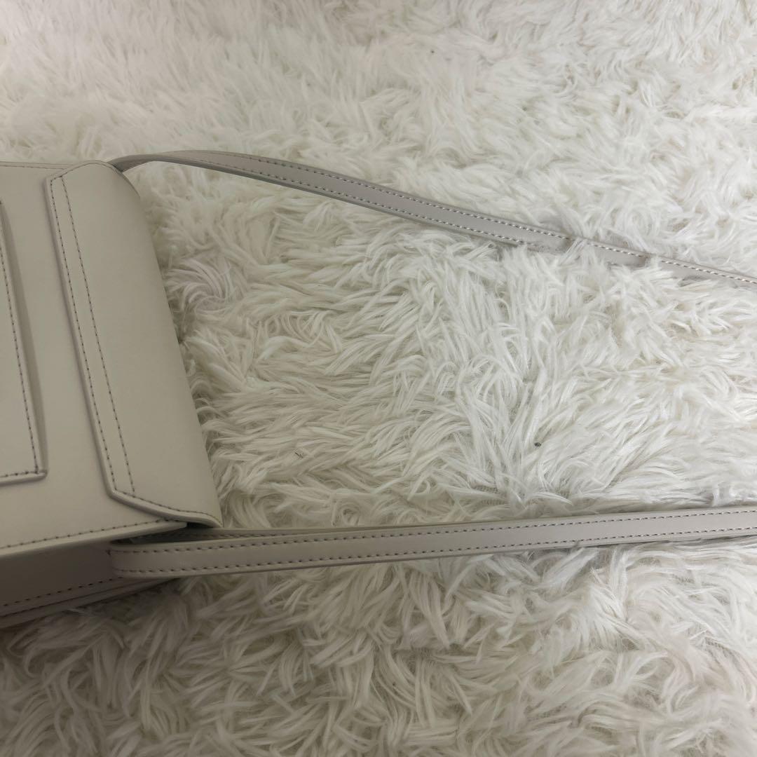 【極美品】VASIC CITY MINI ショルダーバッグ　白 アイボリー