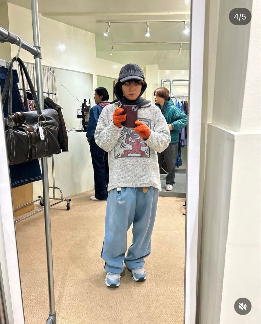 【つかさ着用】　BIO monster 手袋