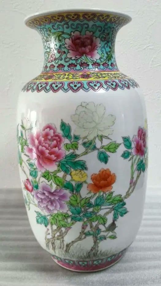 粉彩花鳥文花瓶 大清乾隆年製