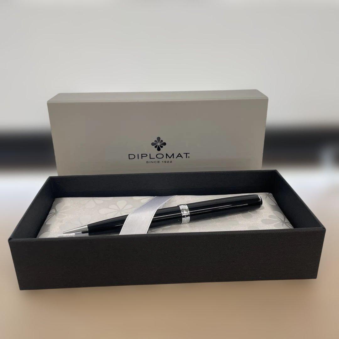 DIPLOMAT ブラックボールペン 専用ボックス付き