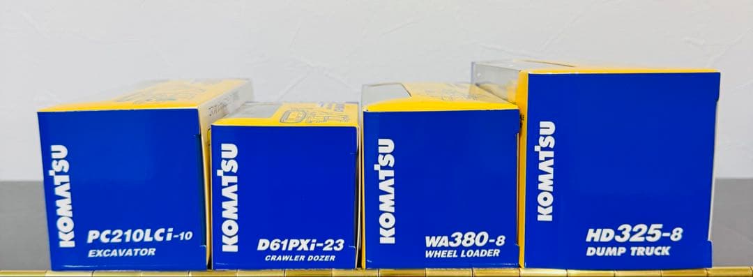 小松製作所　株主優待　オリジナルミニチュア　全期間　12台　2015ー2025年