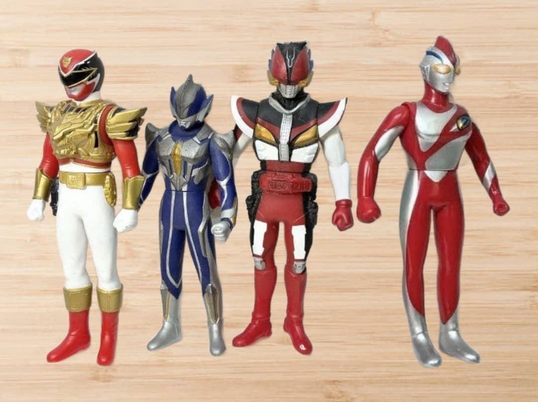 15体セット　ウルトラマン　ウルトラ怪獣　仮面ライダー　スーパー戦隊　ソフビ