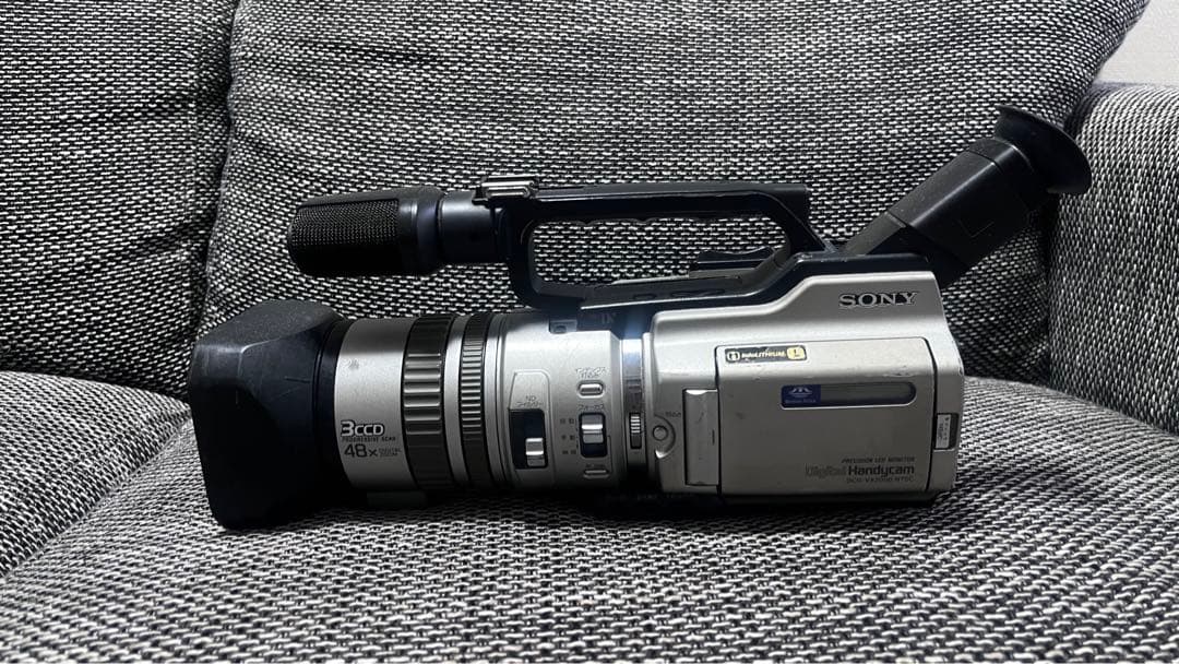 SONY DCR-VX2000 ソニー　ハンディカムカメラ