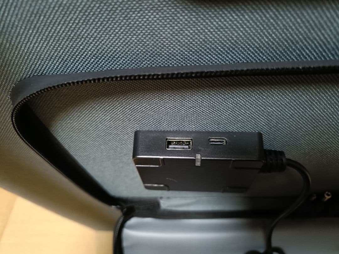 折りたたみソーラーパネル 100W