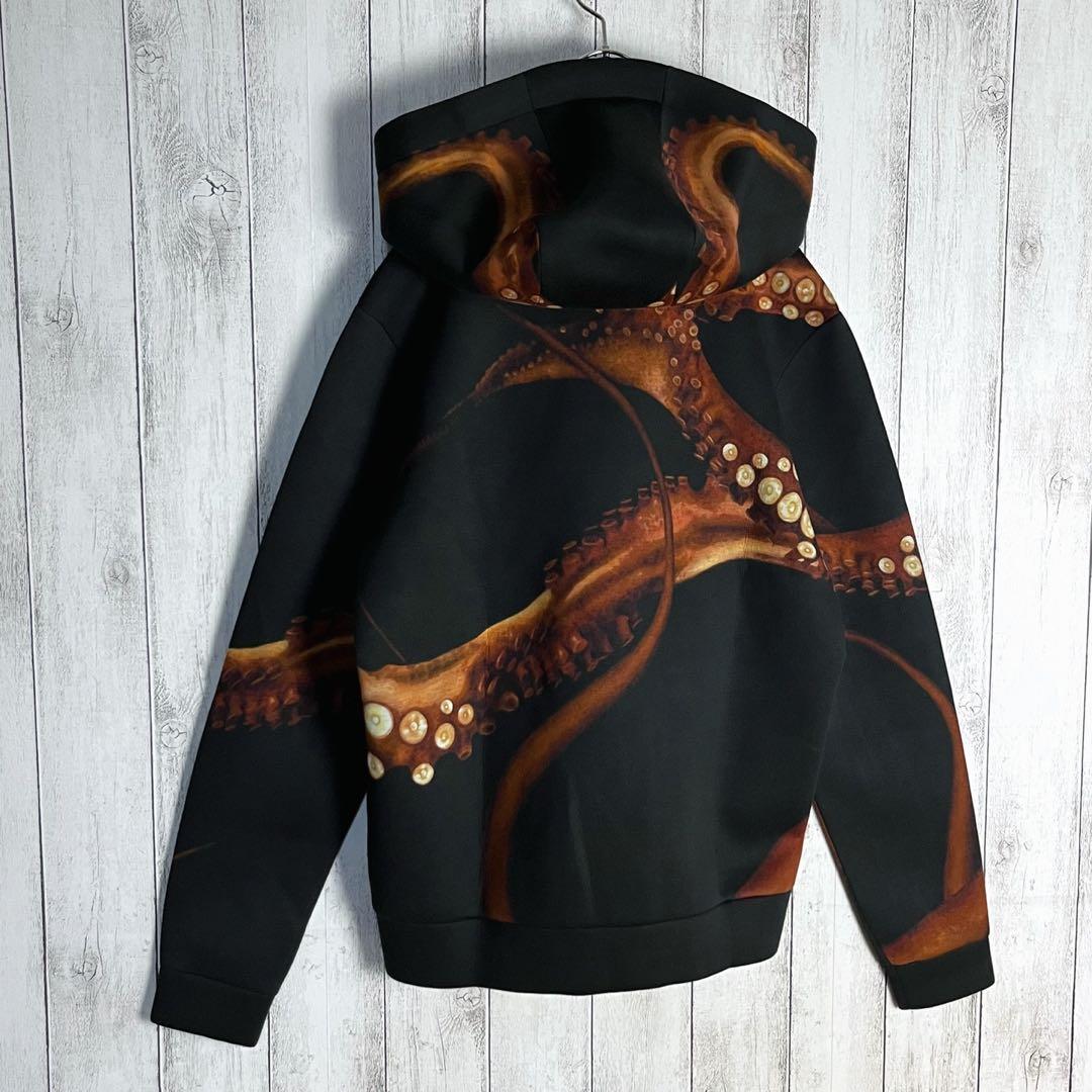 3819【タグ付き・美品】バーバリー☆総柄入りパーカー ビッグロゴ 即完売