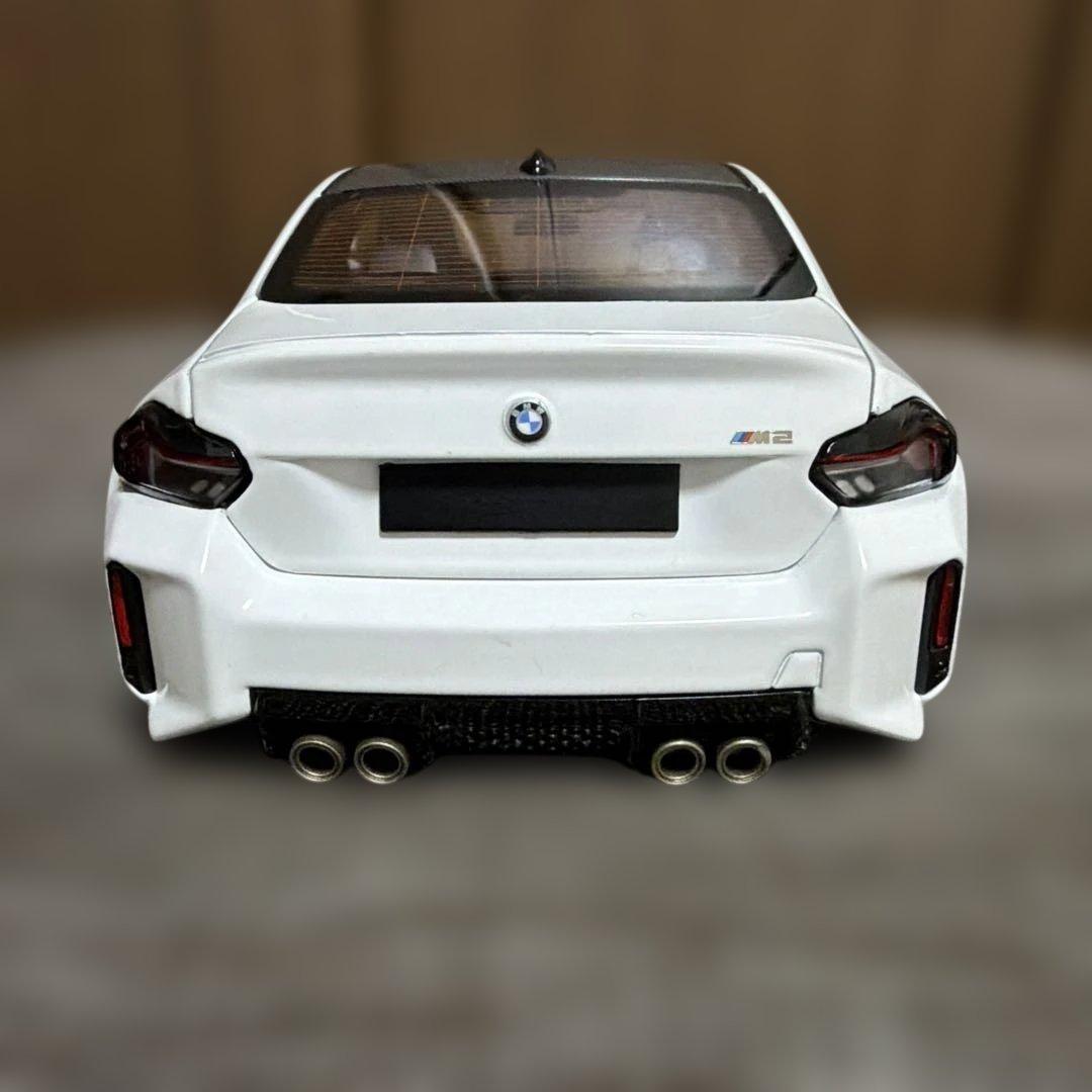1/18 BMW M2 ダイキャスト