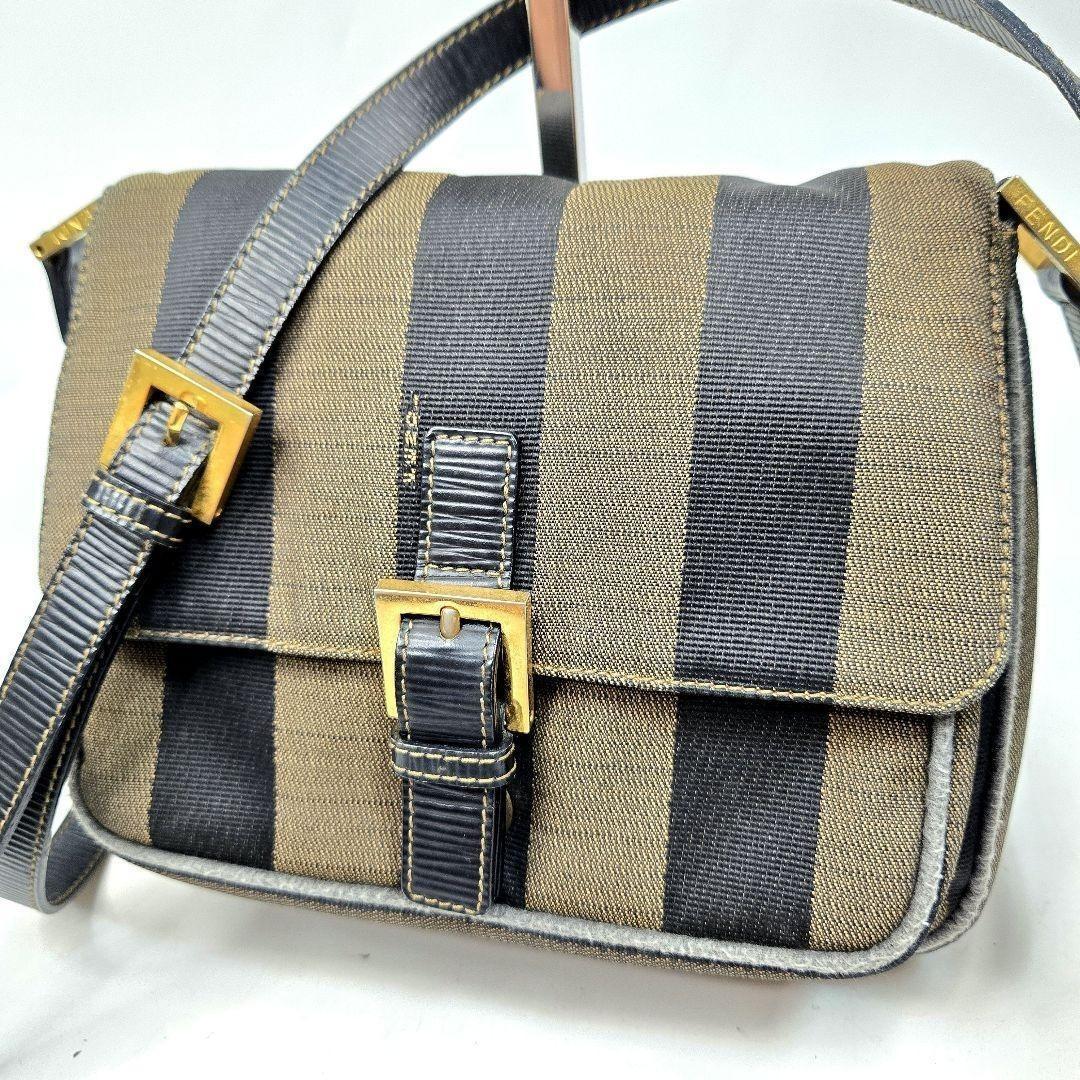 美品 FENDI ショルダーバッグ ペカン柄 キャンバス レザー