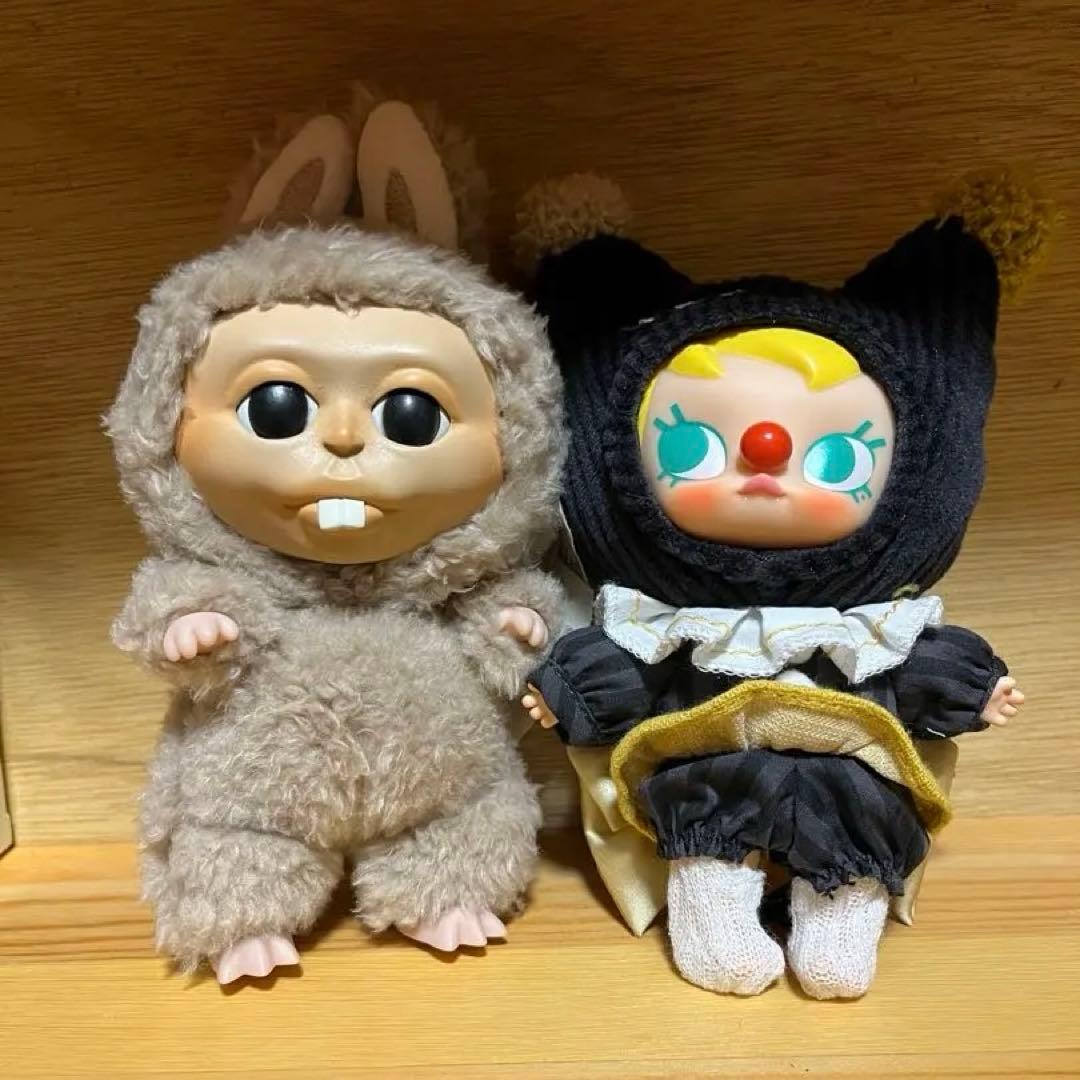 ラブブ　ラブブカスタム　レア　左の子のみ。