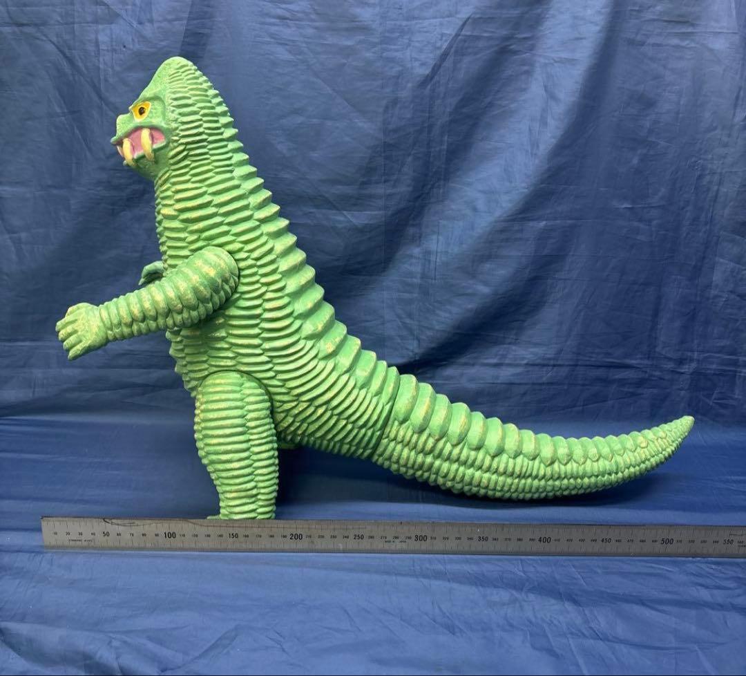 レッドキング　フィギュア