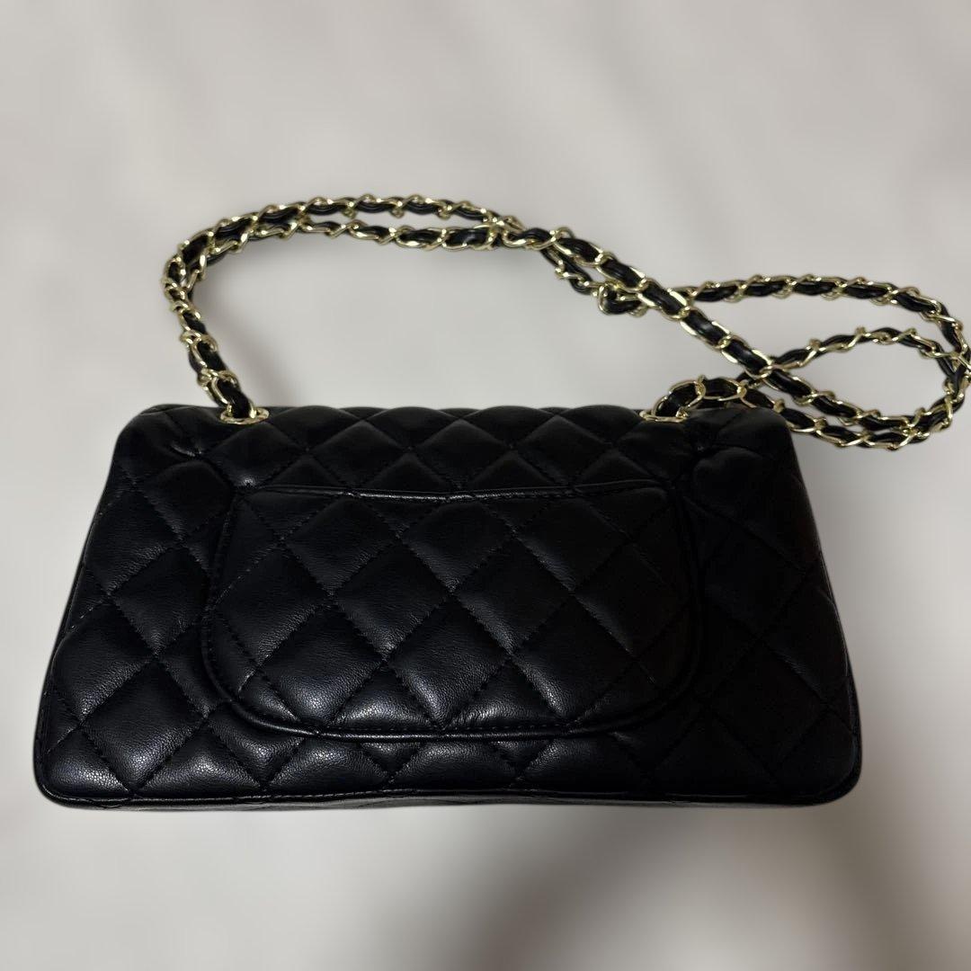 ノベルティCHANEL ブラック キルティング ショルダーバッグ