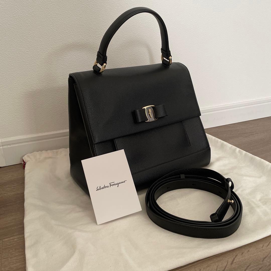 【新品同様】Ferragamo フェラガモ2Wayバッグ 黒