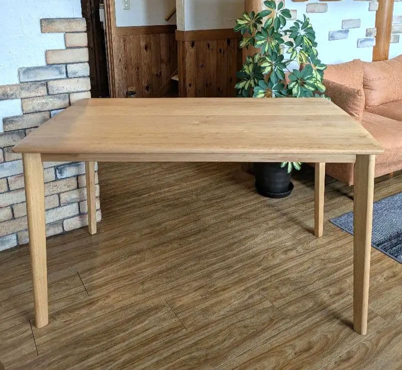 希少　ニトリ　アルナス　ダイニングテーブル　無垢