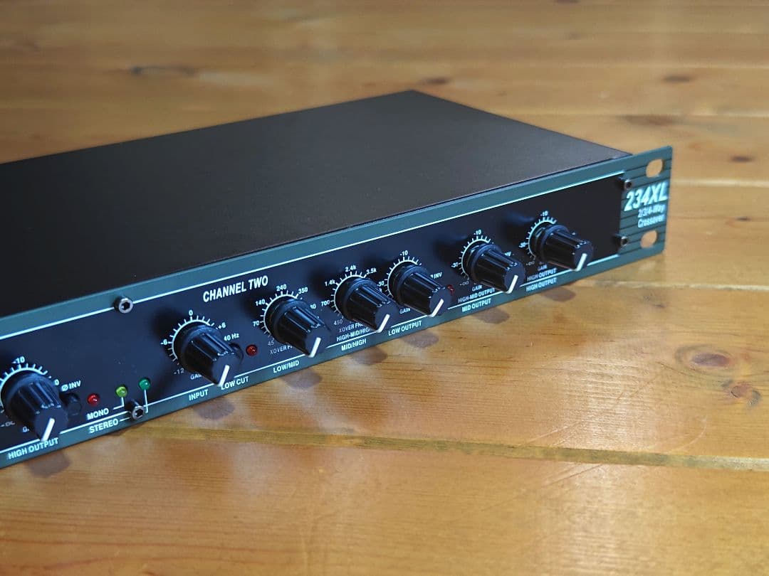 dbx 234 XL チャンネルデバイダー クロスオーバー