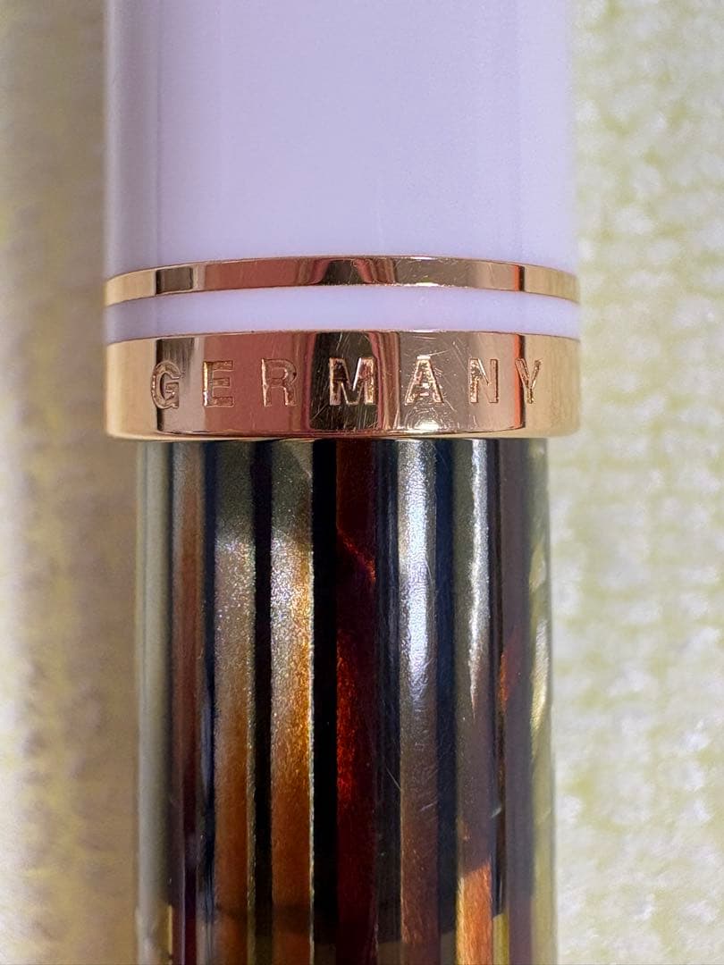 Pelikan 万年筆 スーベレーン M400 ホワイトトータス