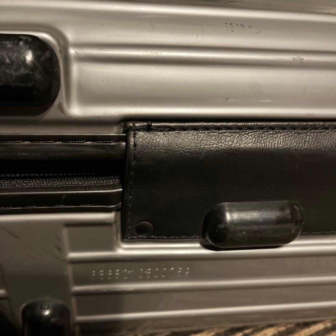RIMOWA リモワキャリーケース グレー系